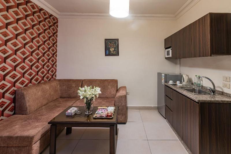 Lancaster Hotel Apartments Gardens image