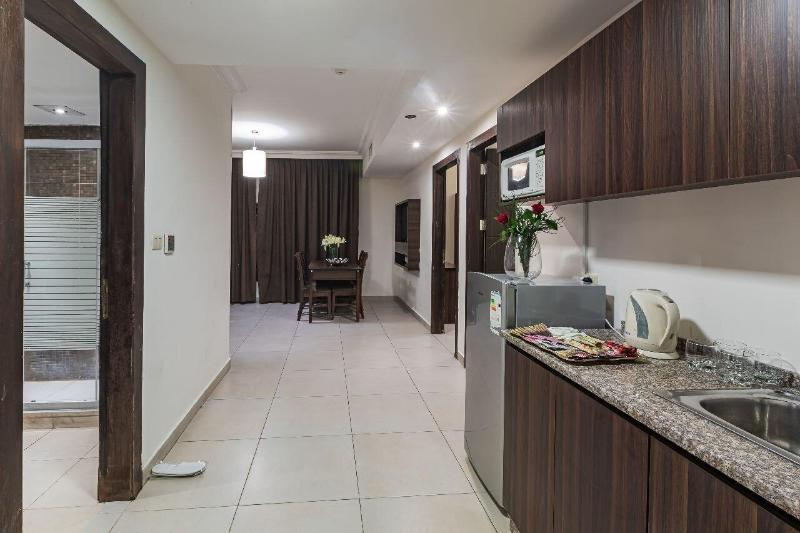 Lancaster Hotel Apartments Gardens image