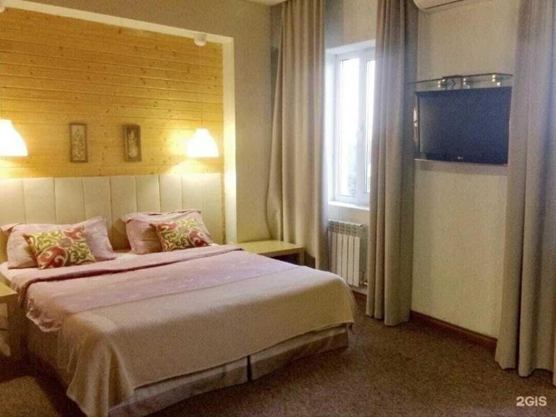 Strelets Hotel image