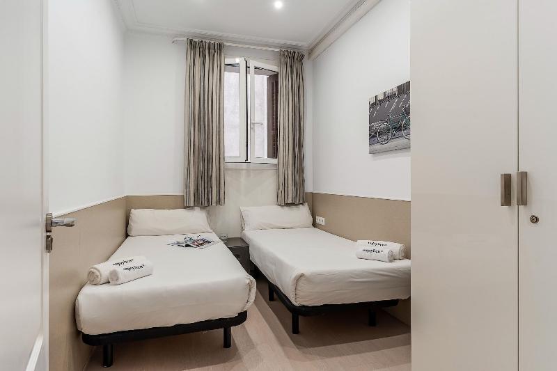 Enjoybcn Tapies Apartment image