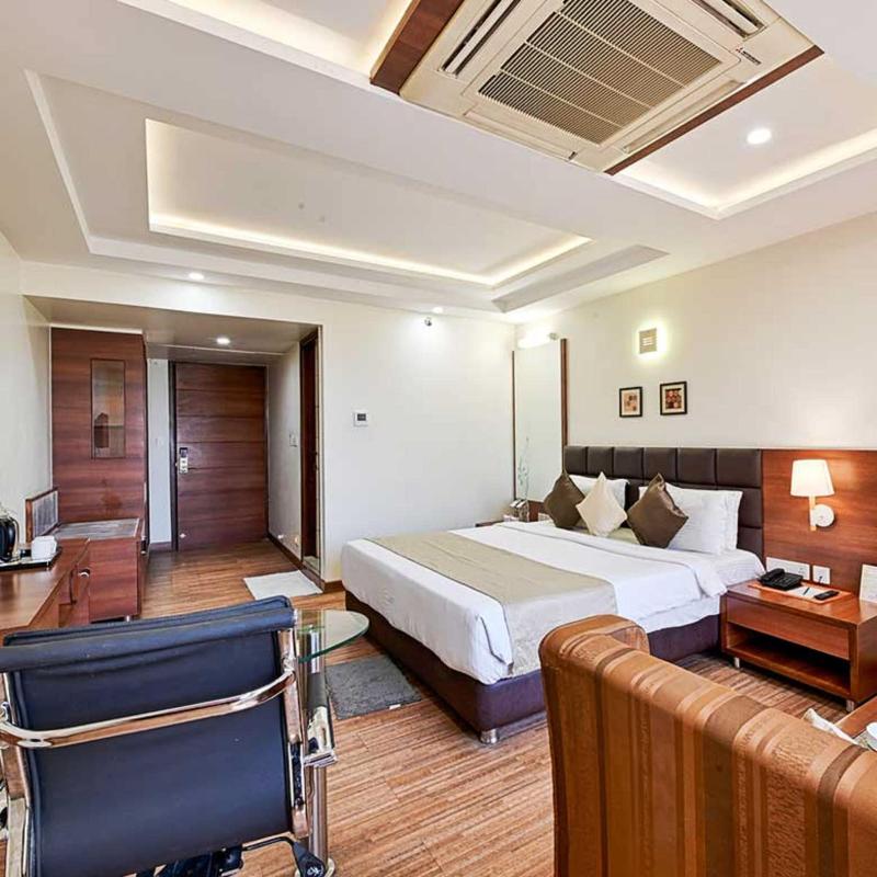 Hotel Page One image