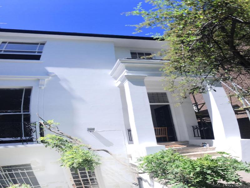 Central Victorian House image