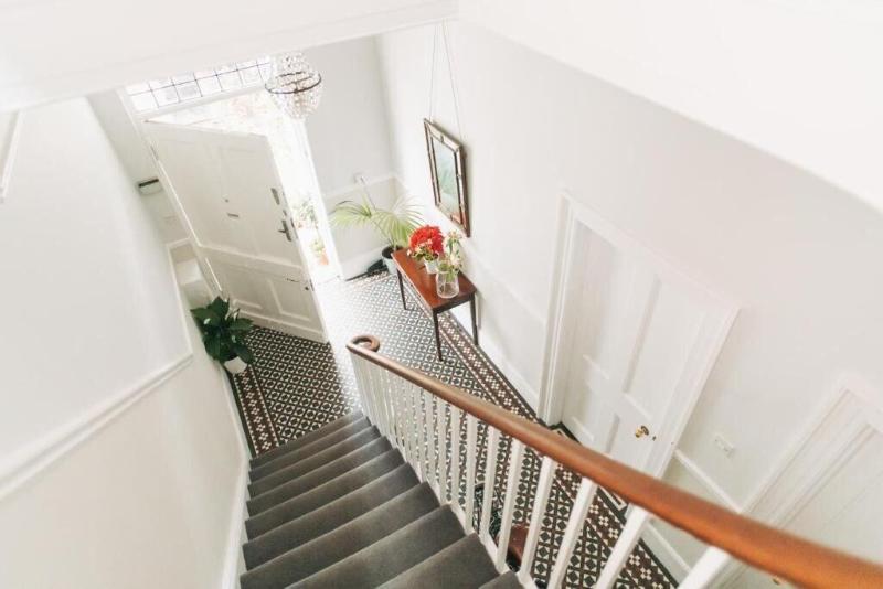 Central Victorian House image