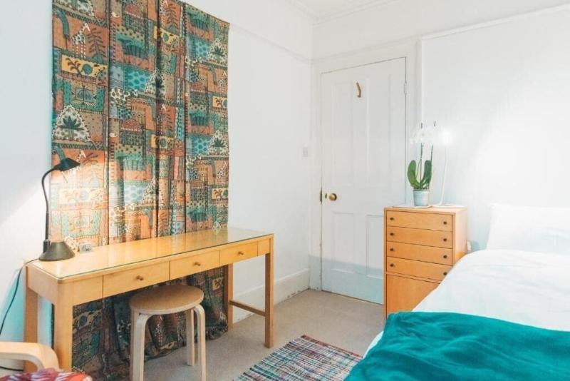 Central Victorian House image