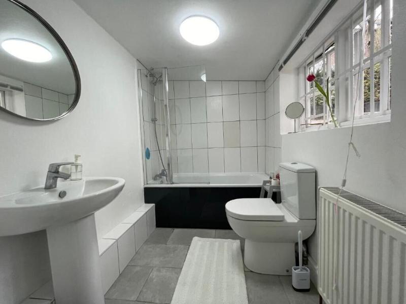 Central Victorian House image