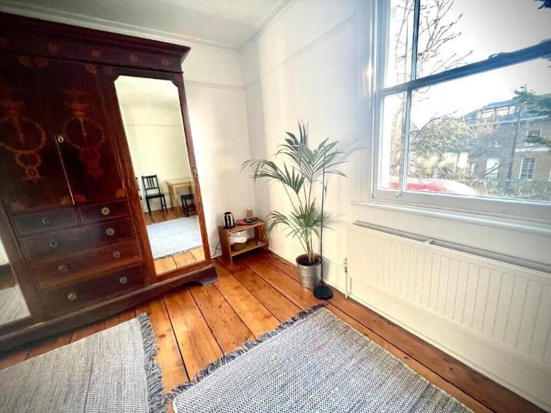 Central Victorian House image