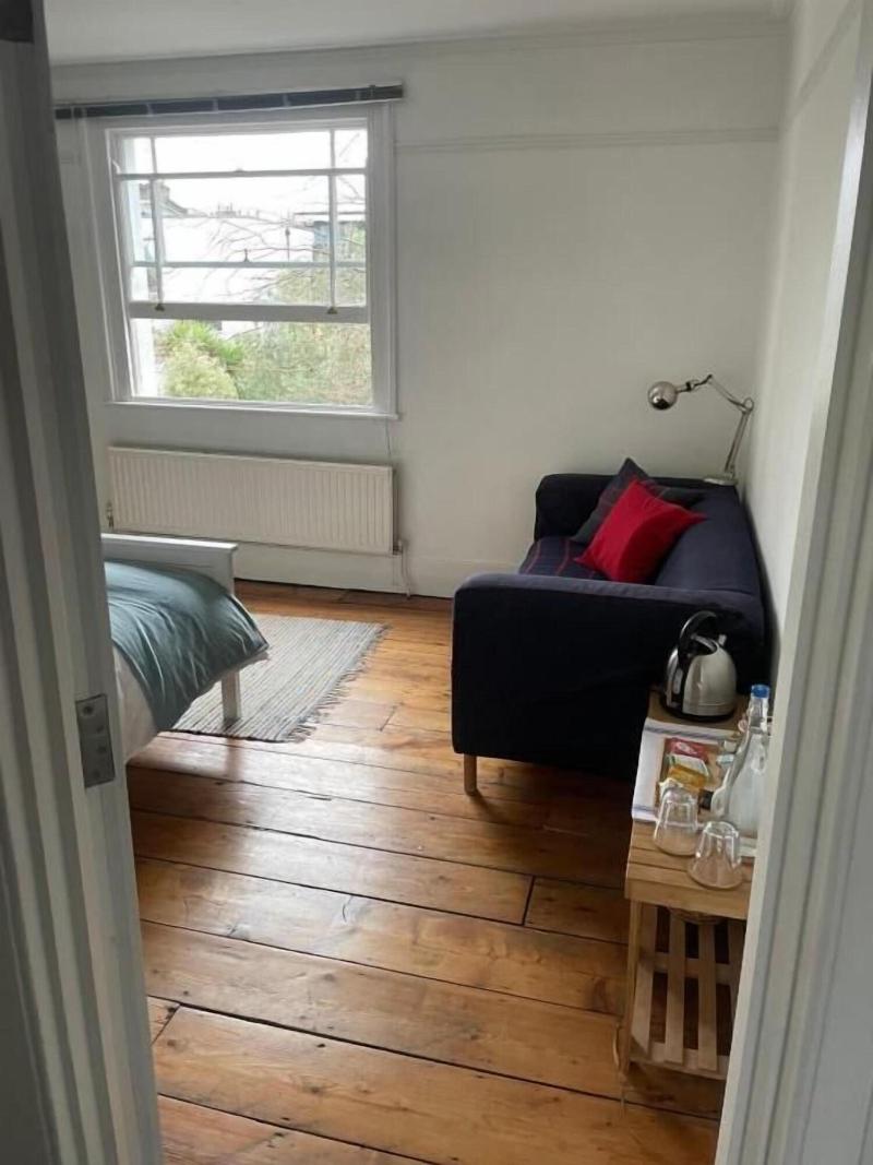 Central Victorian House image