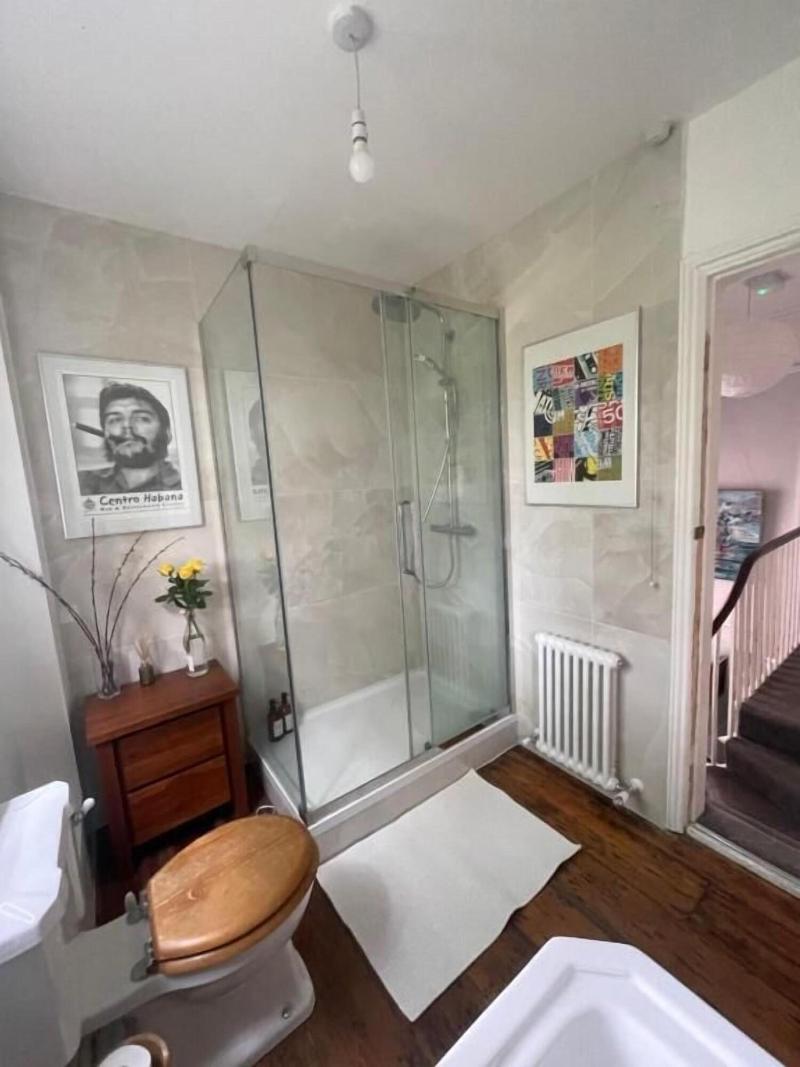 Central Victorian House image