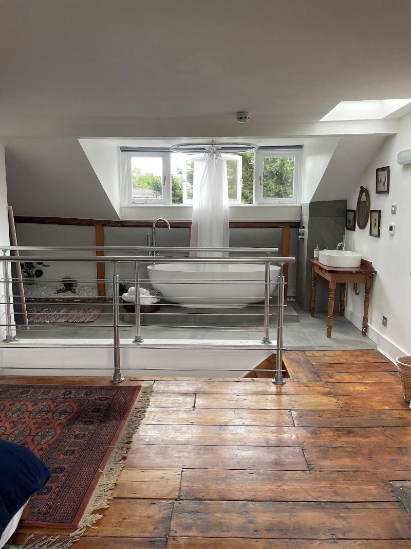 Central Victorian House image