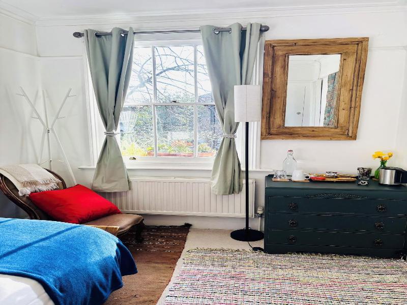 Central Victorian House image
