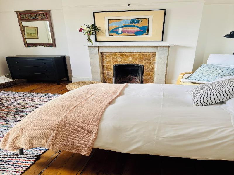 Central Victorian House image