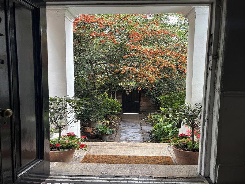 Central Victorian House image