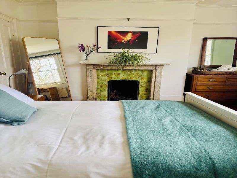 Central Victorian House image