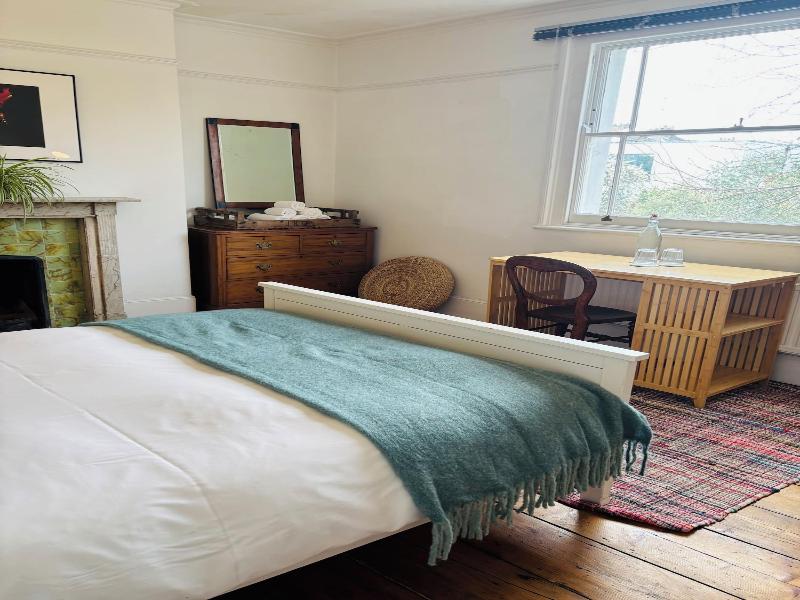 Central Victorian House image