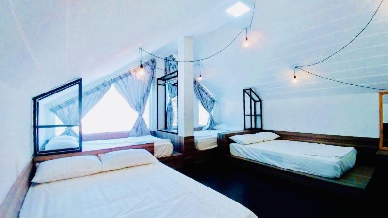 Zodiac House image