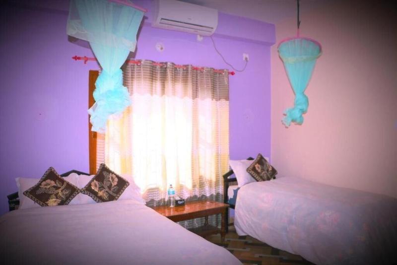 Hotel National Park image