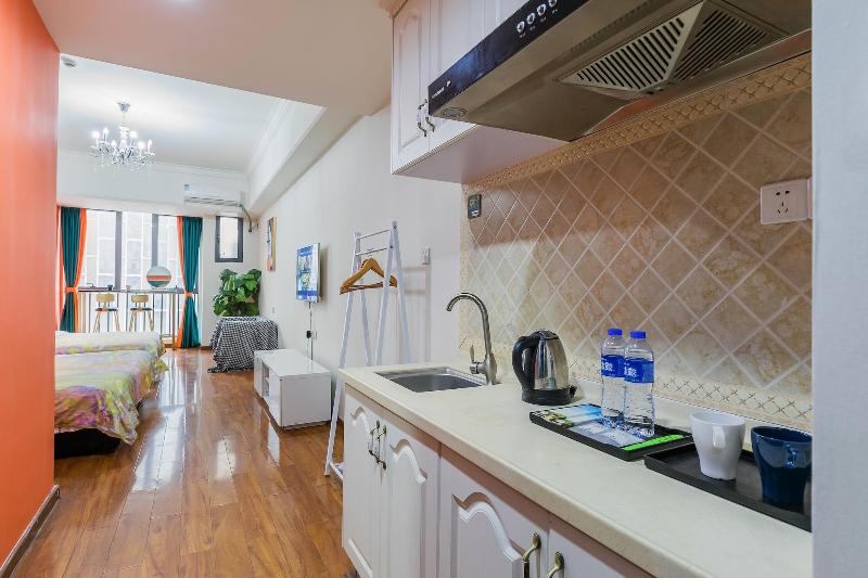 Lavender Apartment Wanda Branch image