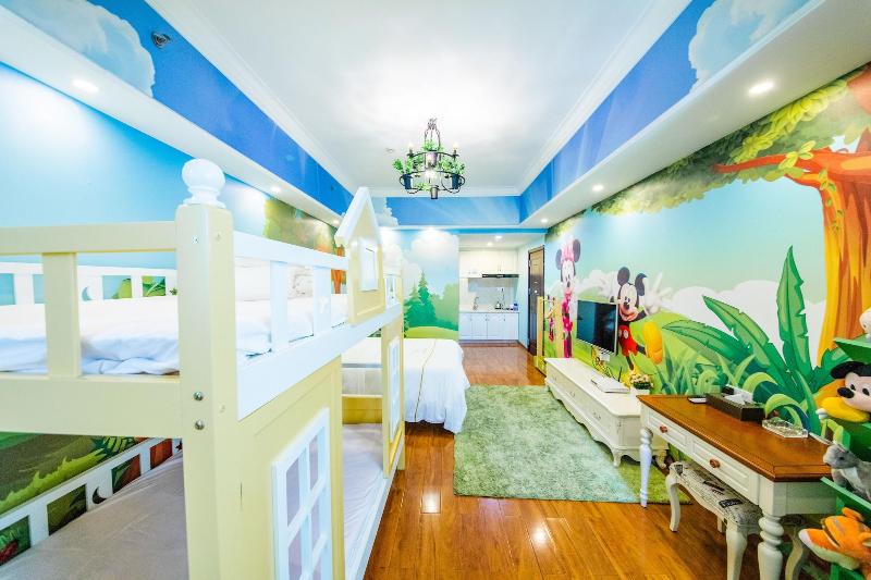 Lavender Apartment Wanda Branch image