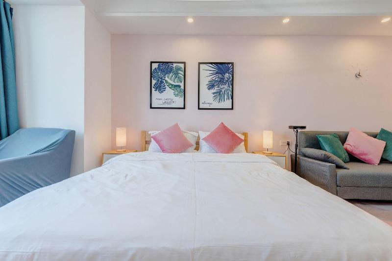 Lavender Apartment Wanda Branch image