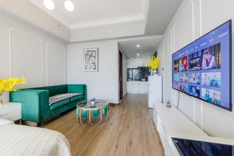 Lavender Apartment Wanda Branch image