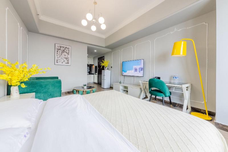 Lavender Apartment Wanda Branch image