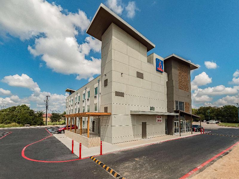 Studio 6 New Braunfels Tx image