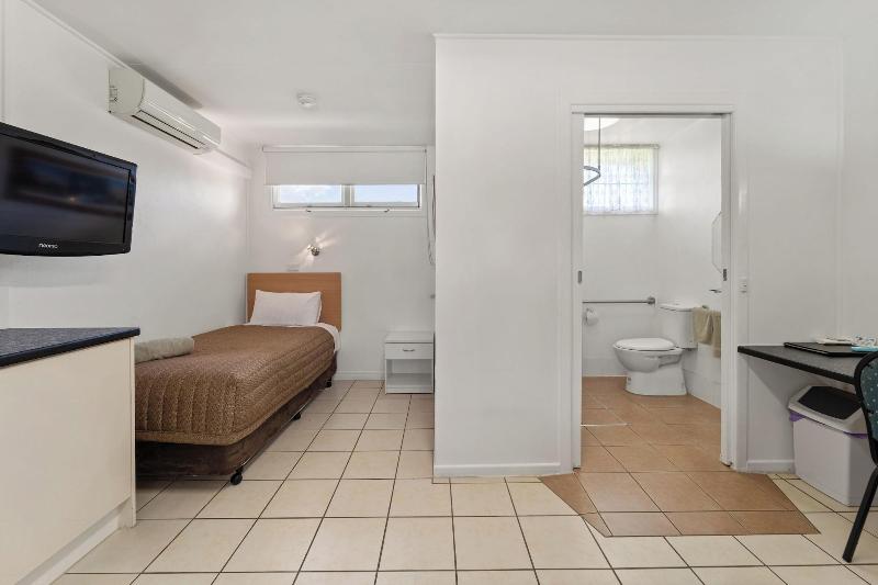 Tally Ho Motor Inn 5