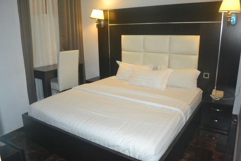 Mac Dove Lounge Suites Ltd image