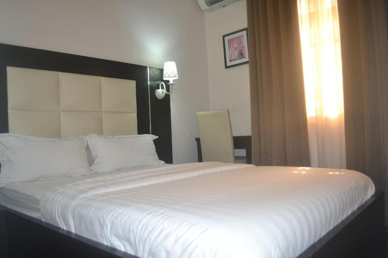 Mac Dove Lounge Suites Ltd image