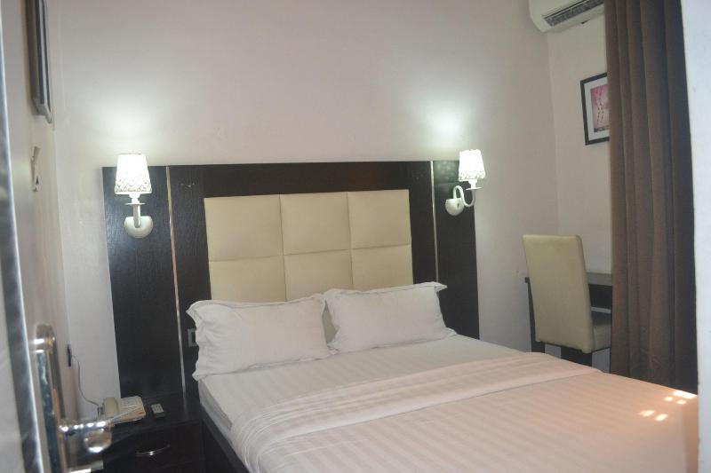 Mac Dove Lounge Suites Ltd image