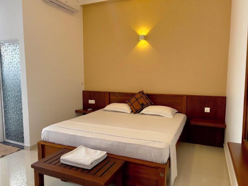 Easy Stay image