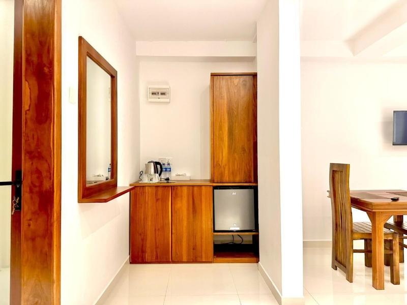 Easy Stay image