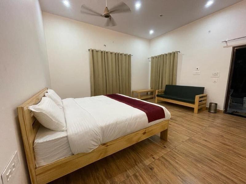 Karans Corbett Motel image