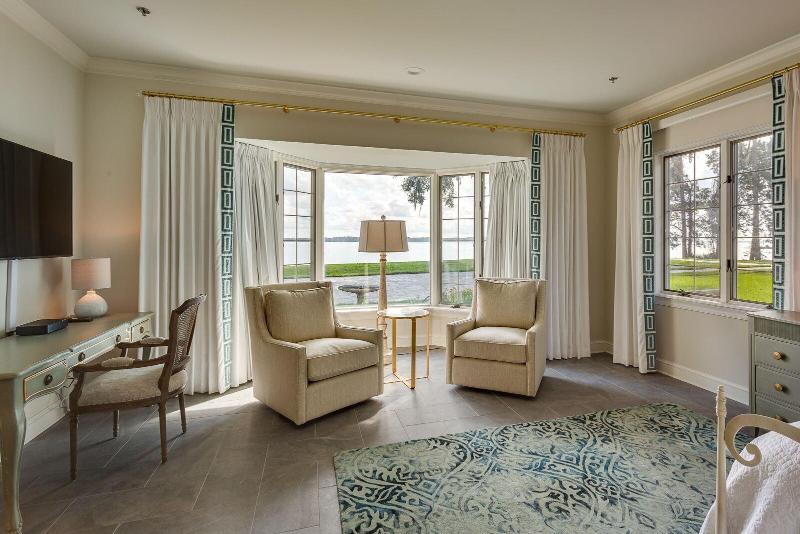 Azaleana Manor image