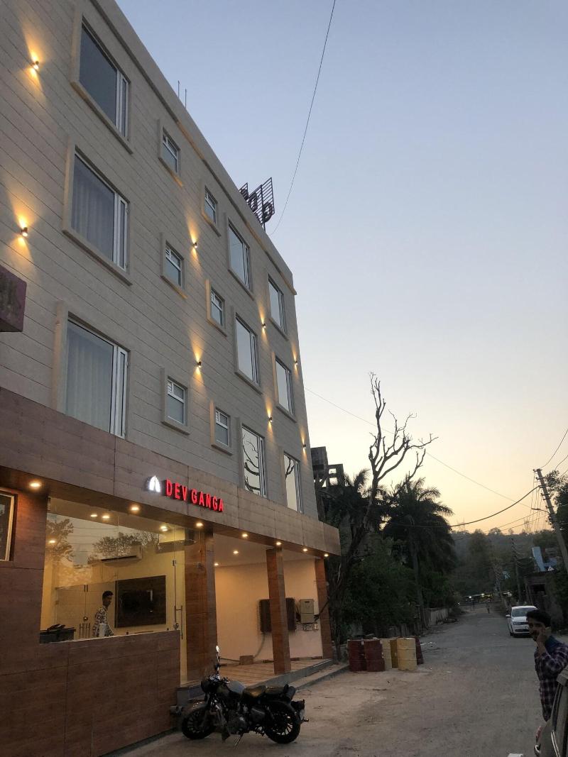 Hotel Dev Ganga image