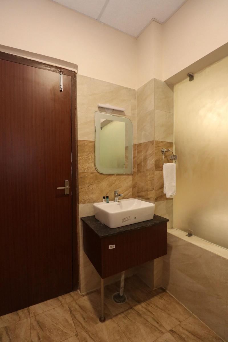 Hotel Dev Ganga image