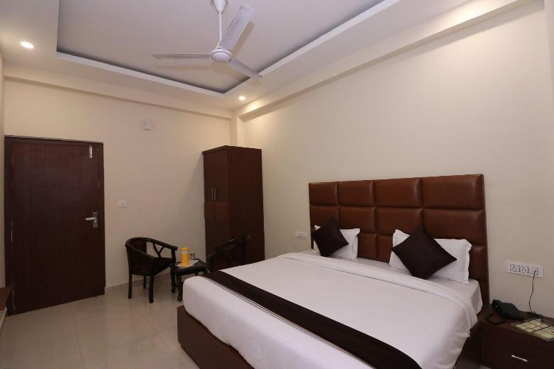 Hotel Dev Ganga image