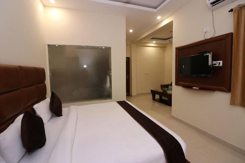 Hotel Dev Ganga image