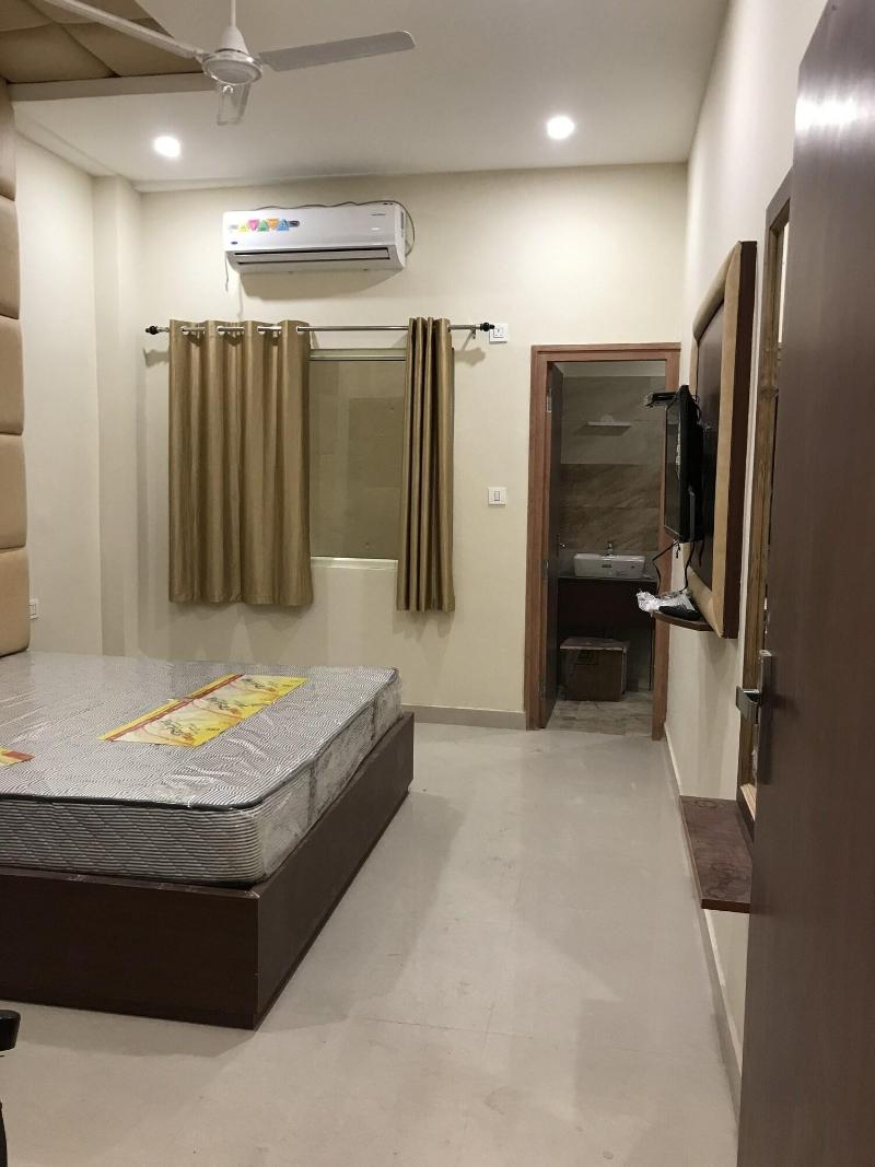 Hotel Dev Ganga image