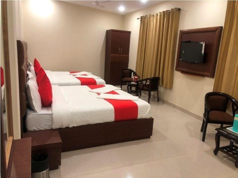 Hotel Dev Ganga image