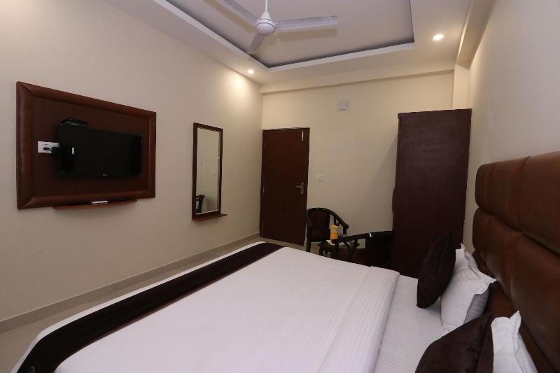 Hotel Dev Ganga image