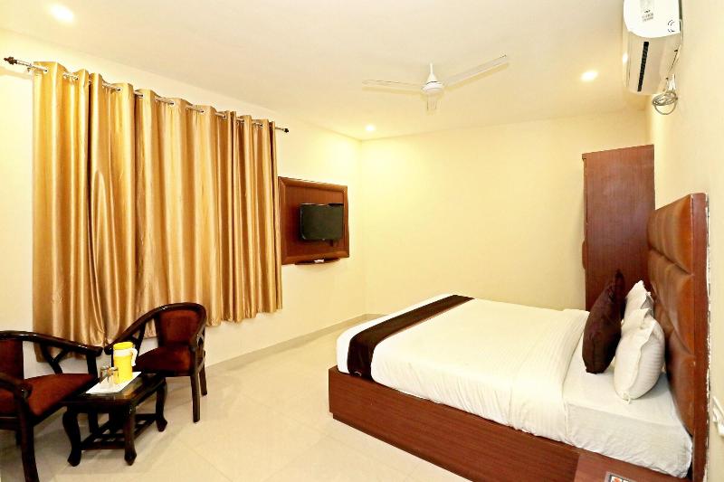 Hotel Dev Ganga image