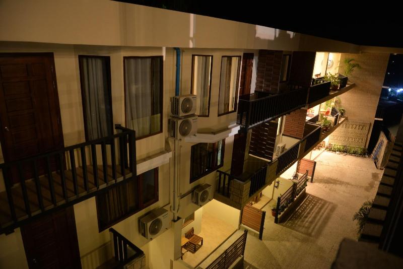 Thazin Palace A Hotel image
