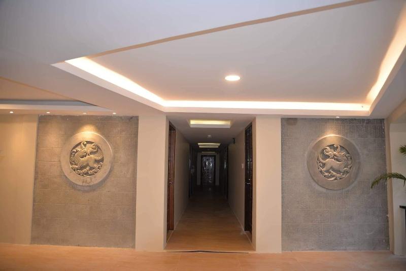 Thazin Palace A Hotel image