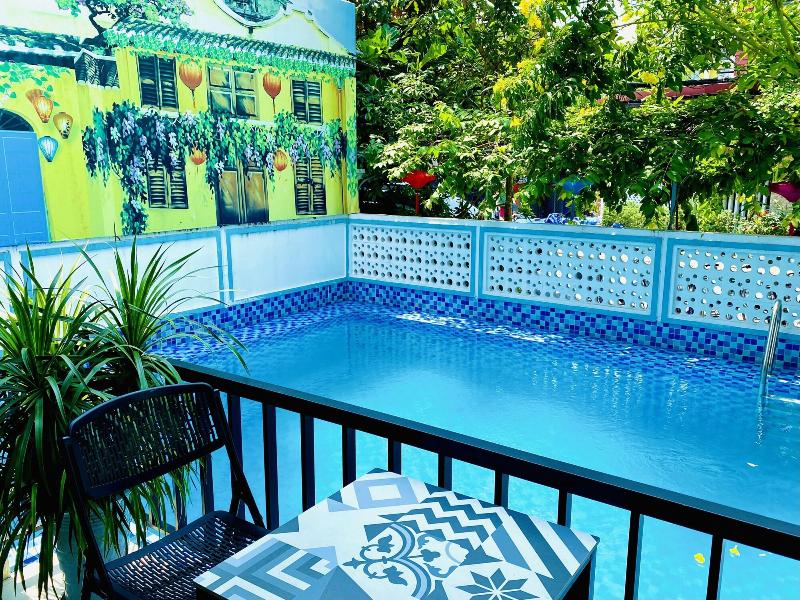 Grand Holiday Villa image