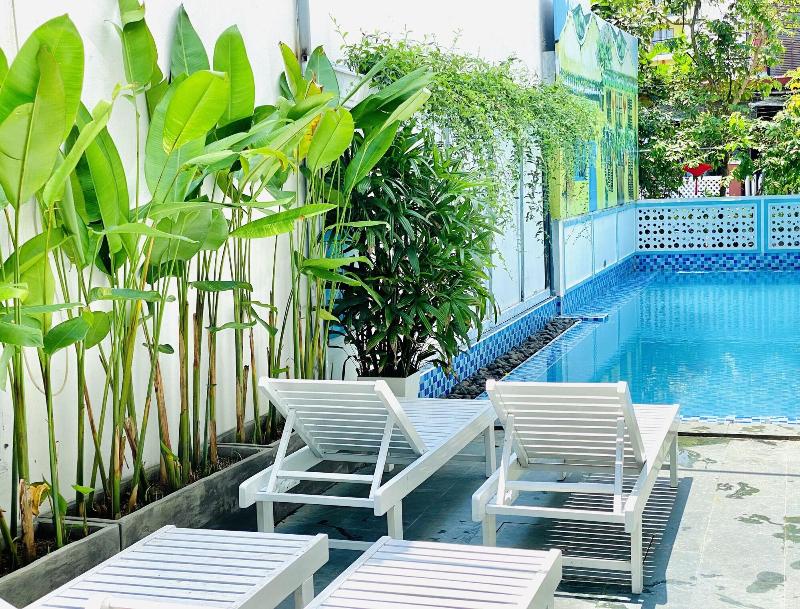 Grand Holiday Villa image