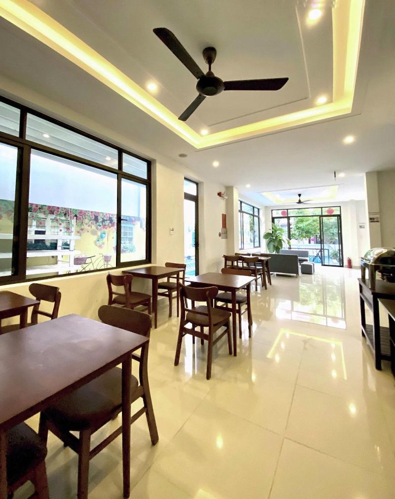 Grand Holiday Villa image