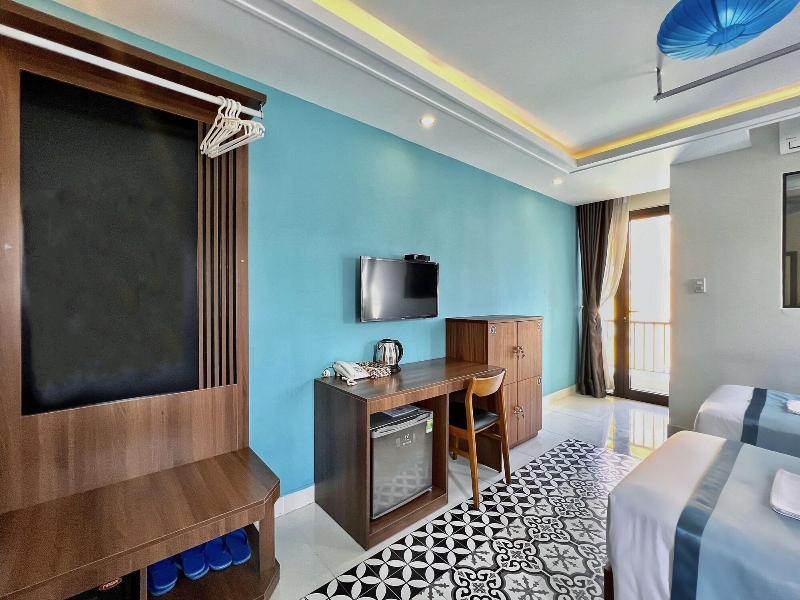 Grand Holiday Villa image