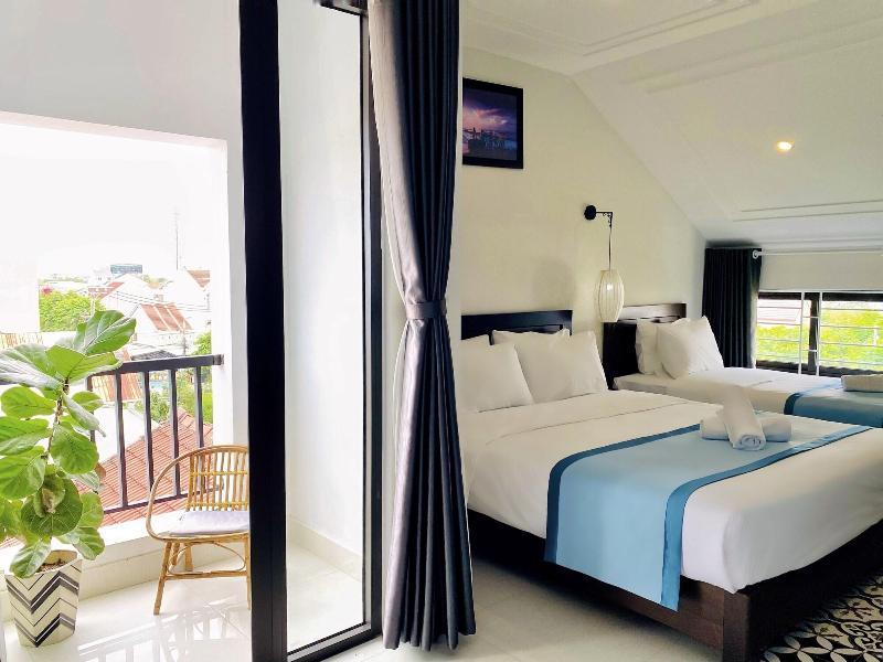 Grand Holiday Villa image