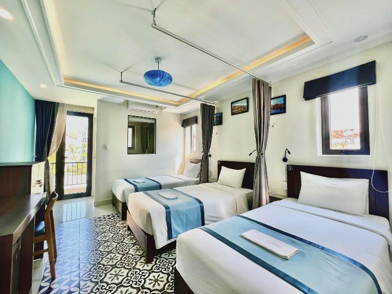 Grand Holiday Villa image
